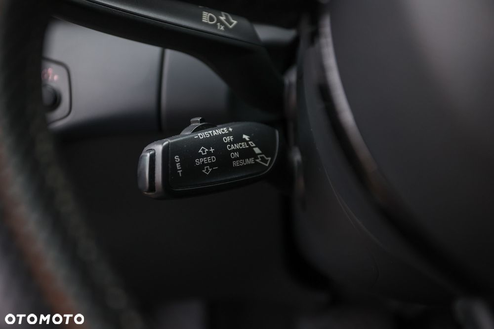 Audi A4 Avant 2.0 TDI DPF quattro S tronic S line Sportpaket - 35