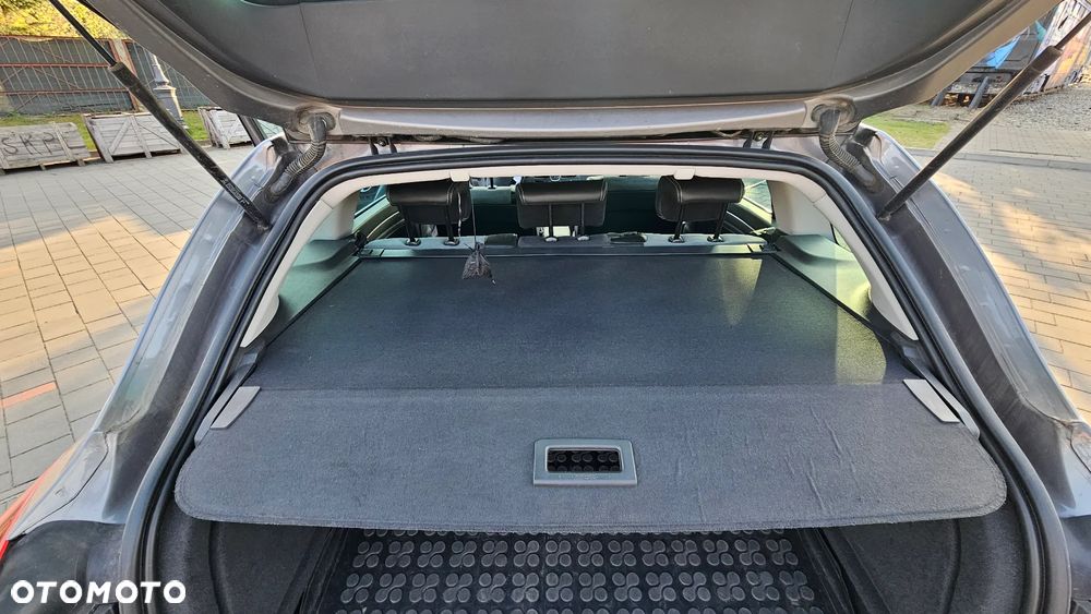 Renault Laguna 2.0 DCi GT 4WS - 34