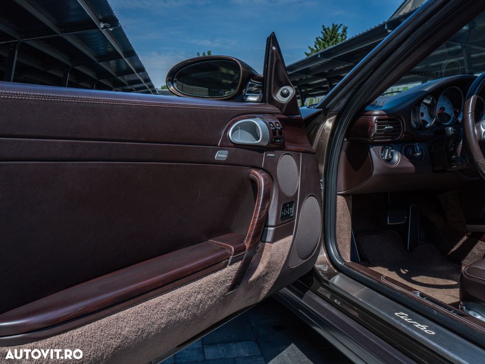 Porsche 911 - 26