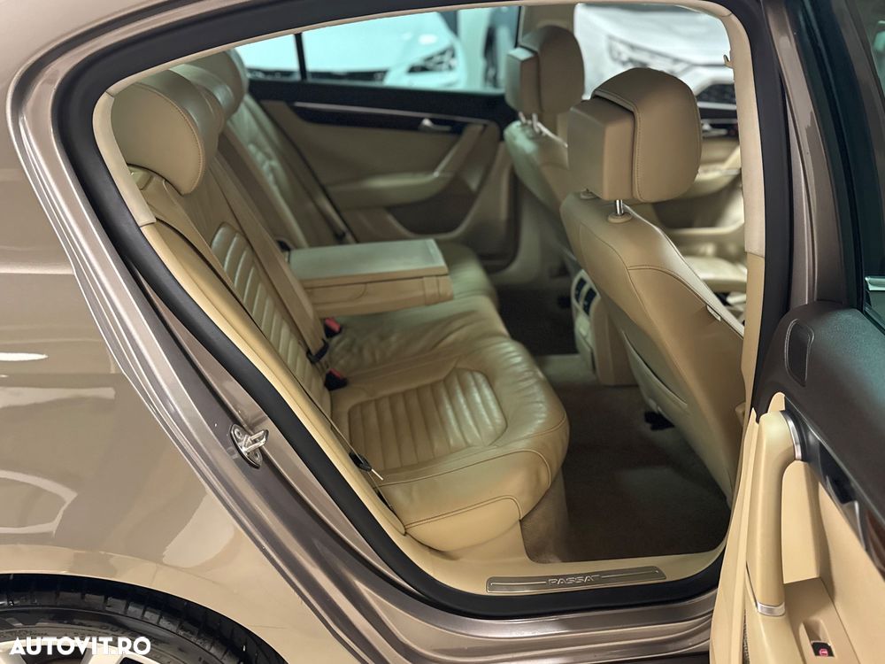 Volkswagen Passat 2.0 TDI 4Motion Highline - 15
