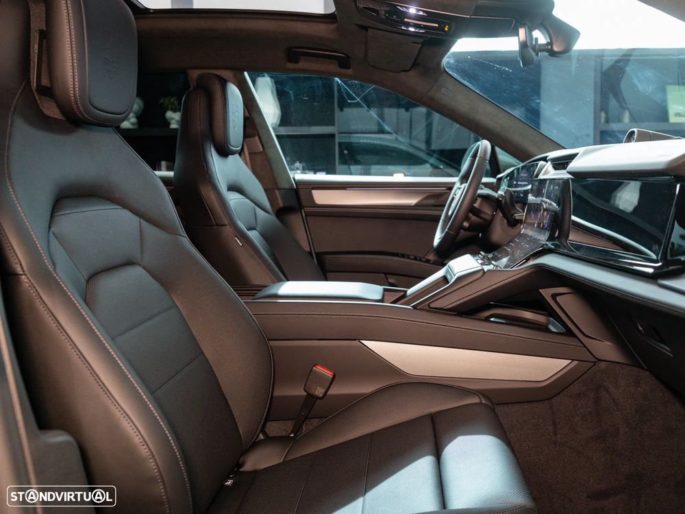 Porsche Cayenne Electric - 29