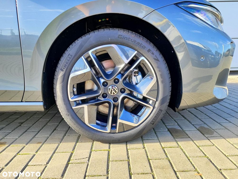 Volkswagen Passat - 11