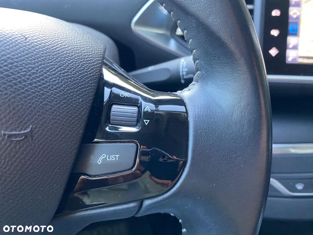 Peugeot 308 1.2 PureTech Allure S&S - 16