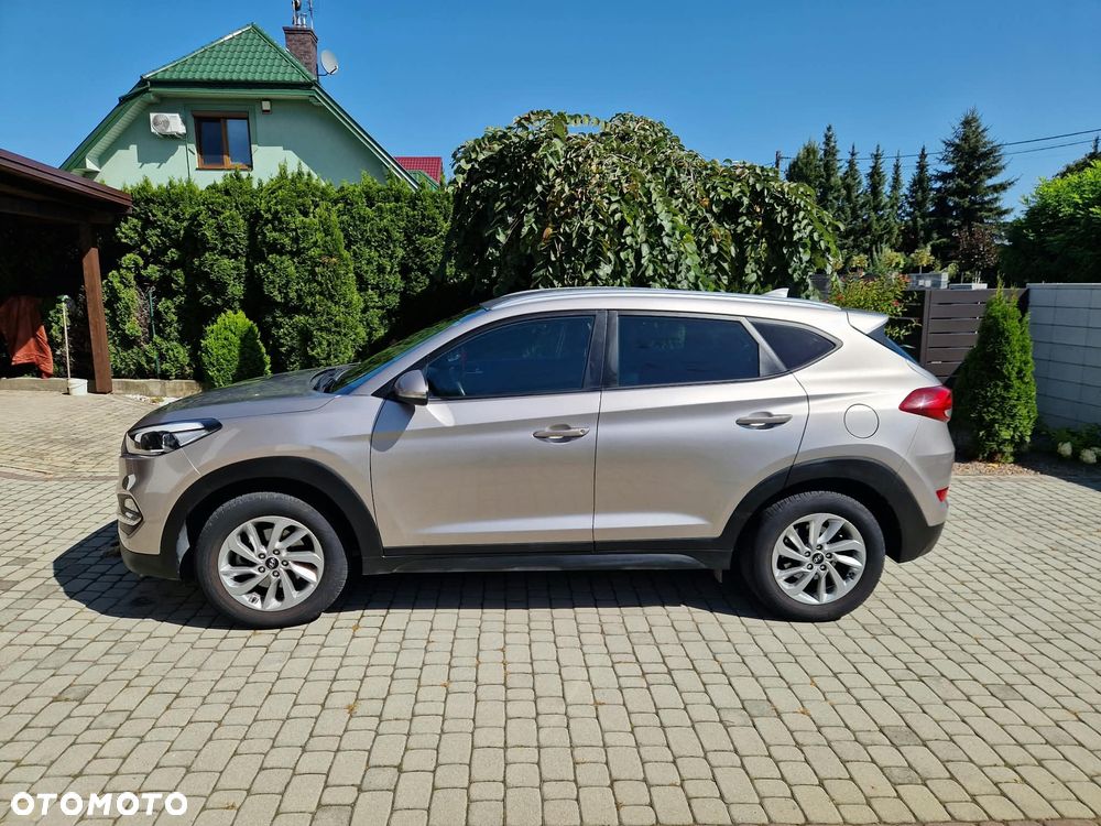Hyundai Tucson 1.7 CRDI BlueDrive Comfort 2WD - 2