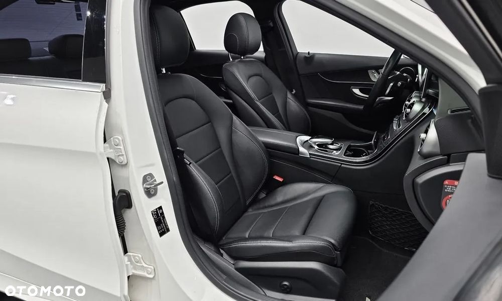 Mercedes-Benz Klasa C 200 7G-TRONIC AMG Line - 14