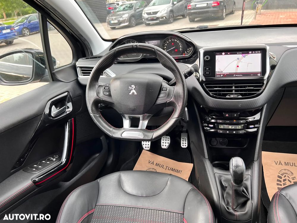 Peugeot 208 1.2 L PureTech Turbo STT Allure - 13