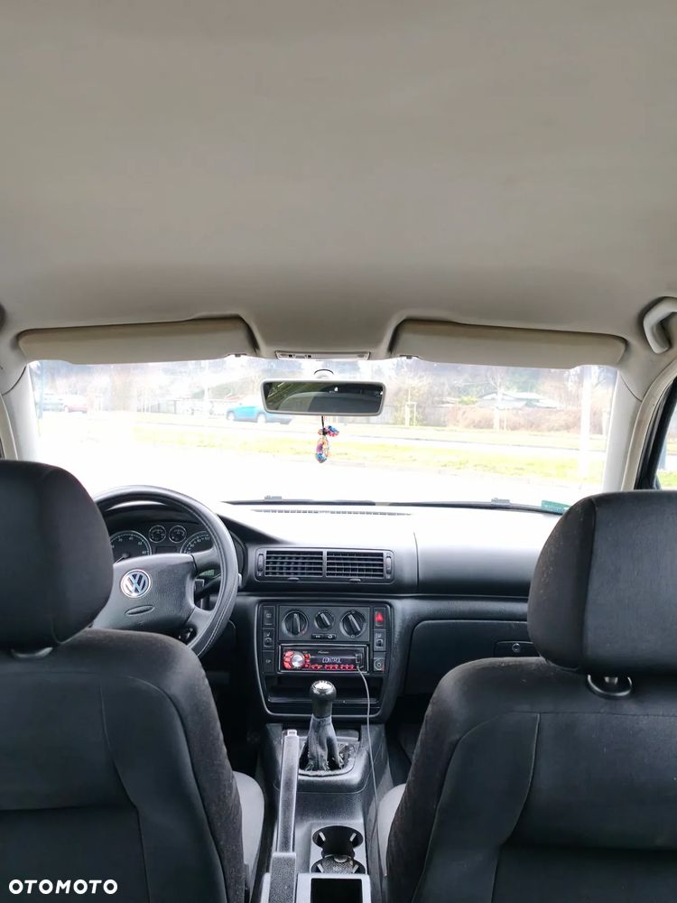 Volkswagen Passat Variant 1.8 5V Turbo - 10