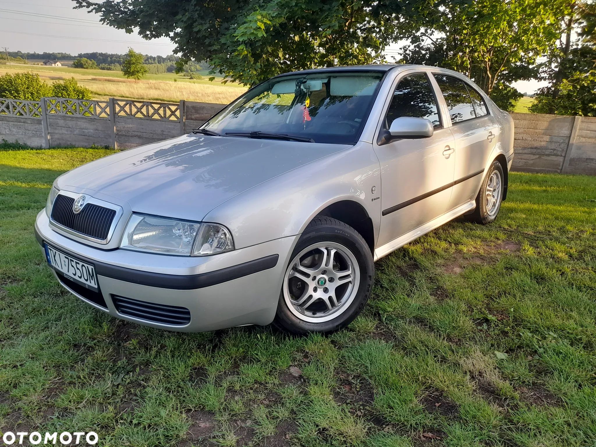 Skoda Octavia 1.6 Tour - 1