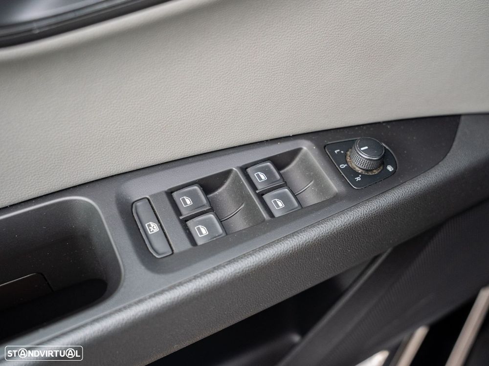SEAT Leon X-Perience 1.6 TDi 4Drive - 38