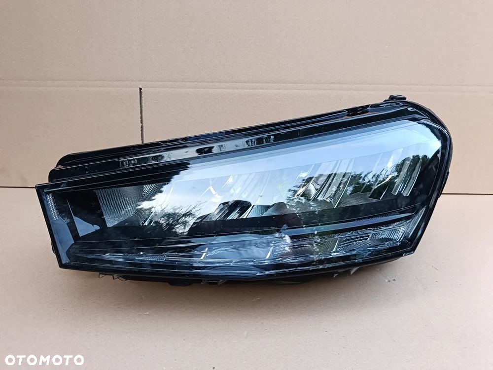 Lampa przednia lewa LED Skoda Fabia IV 4 pół led półled 6VB941015