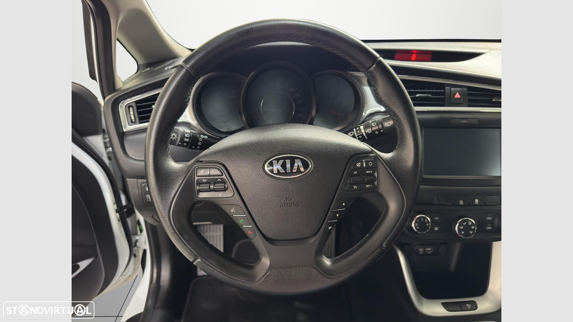 Kia Ceed 1.4 CRDi EX - 12