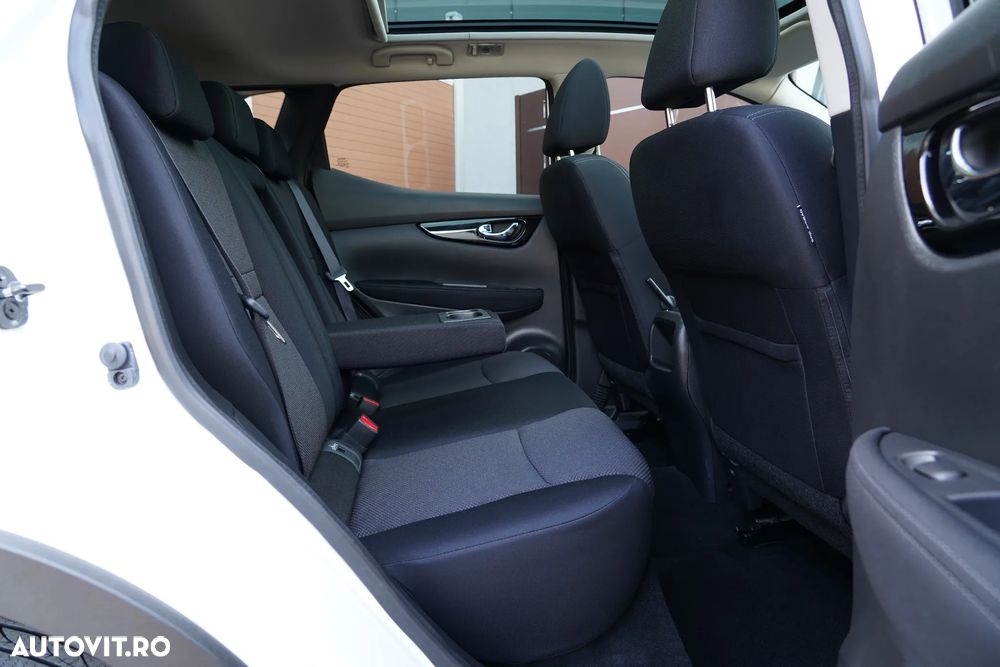 Nissan Qashqai 1.6 DCI N-Connecta - 9