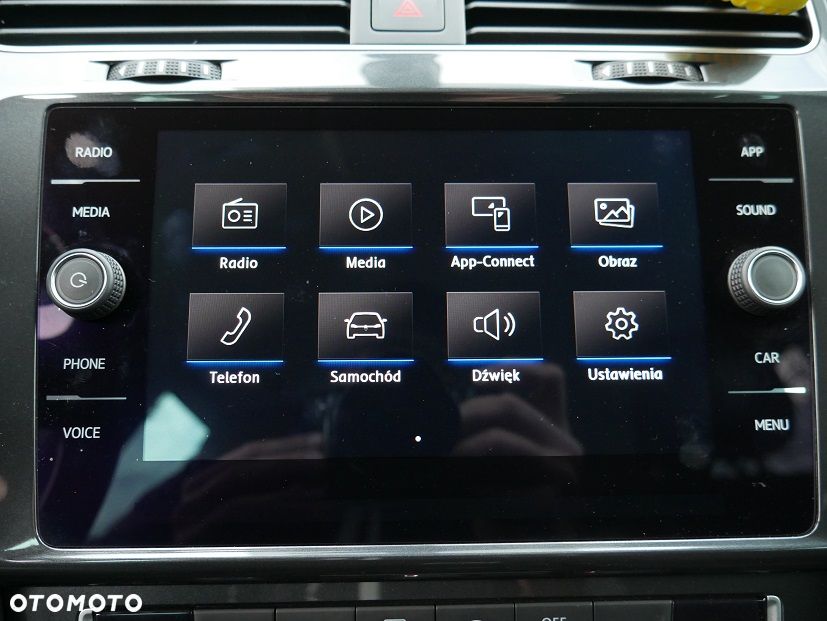 Volkswagen Golf 1.5 TSI BMT Comfortline - 19