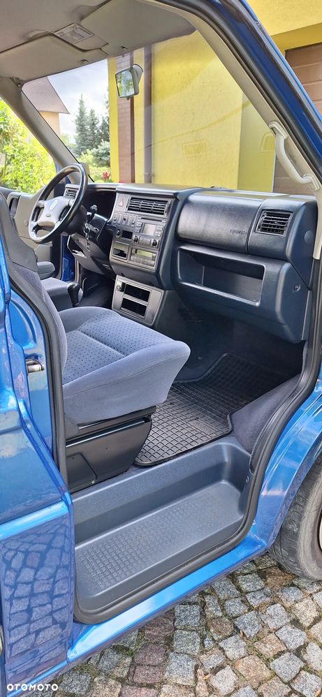 Volkswagen Caravelle GL - 8