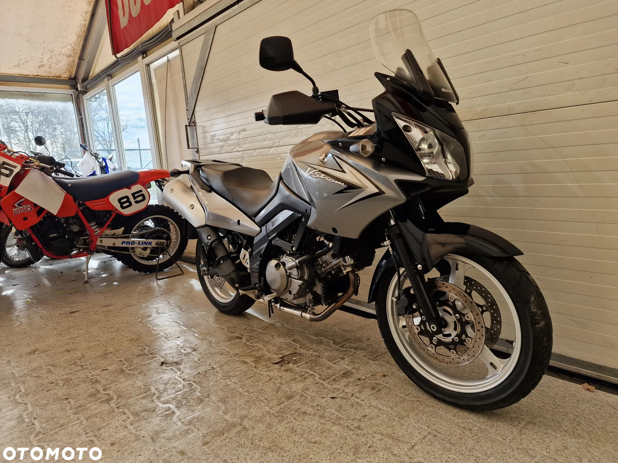 Suzuki DL - 4