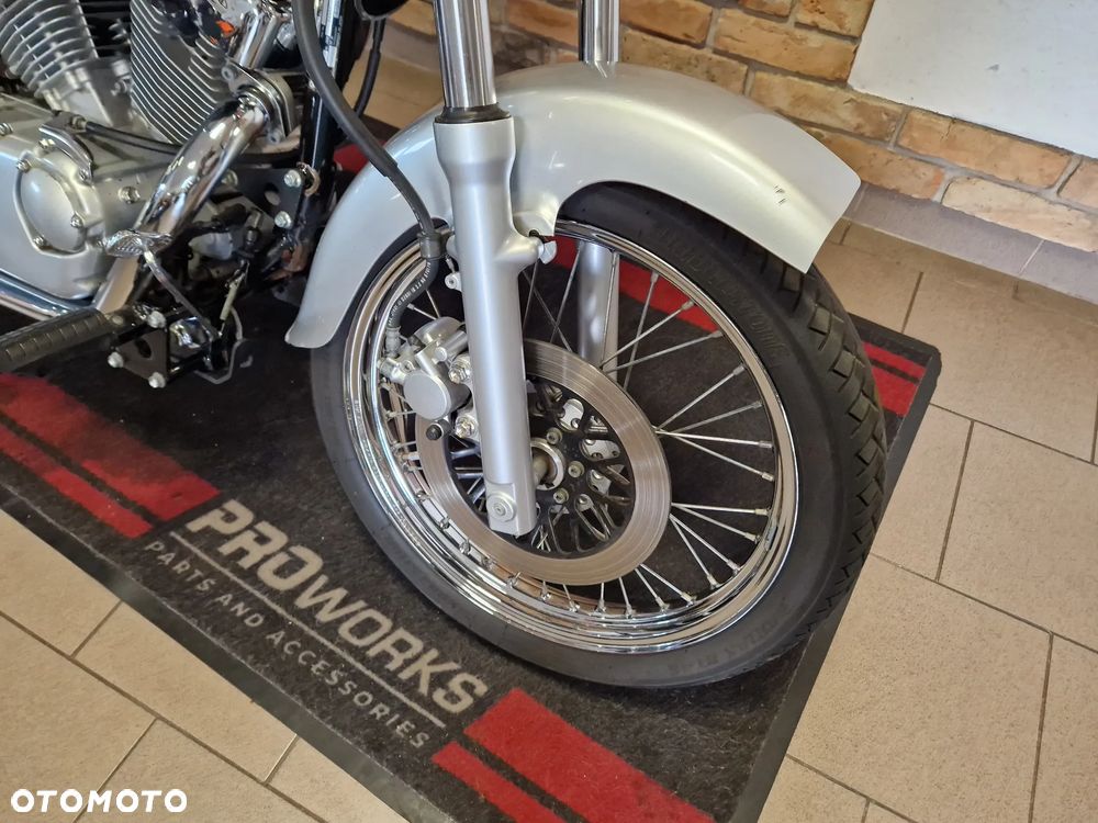 Suzuki Intruder - 29