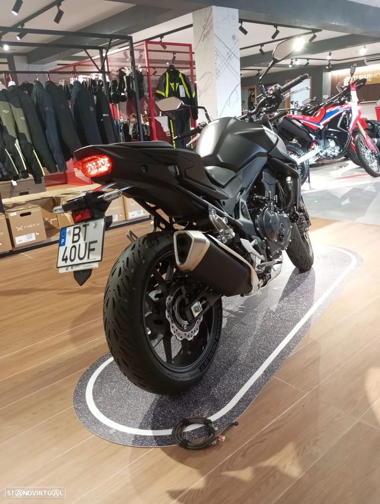 Honda CB 750 HORNET - 6