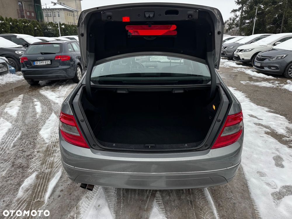 Mercedes-Benz Klasa C 180 Kompressor Automatik Avantgarde - 33