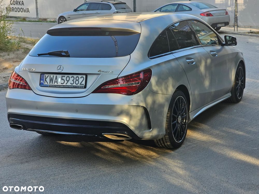 Mercedes-Benz CLA 220 4-Matic AMG Line - 8