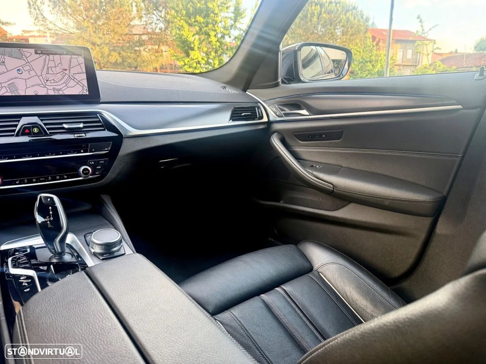 BMW 520 e Pack M - 23