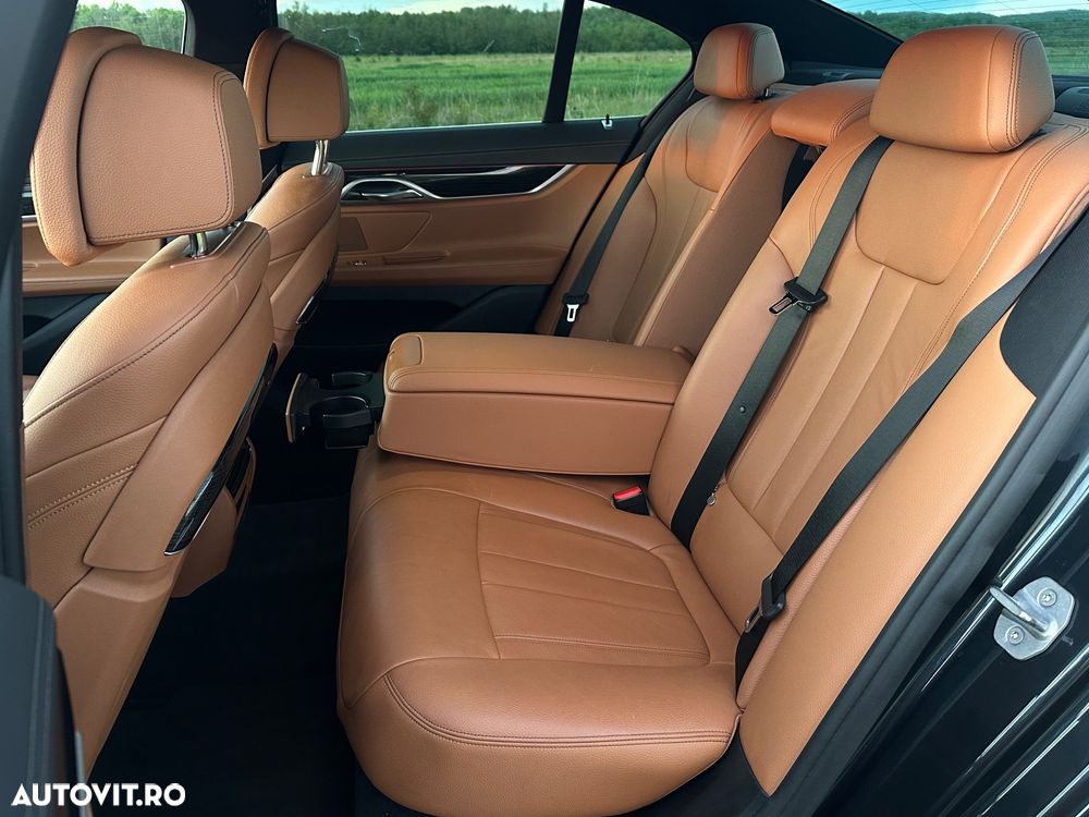 BMW Seria 7 - 8