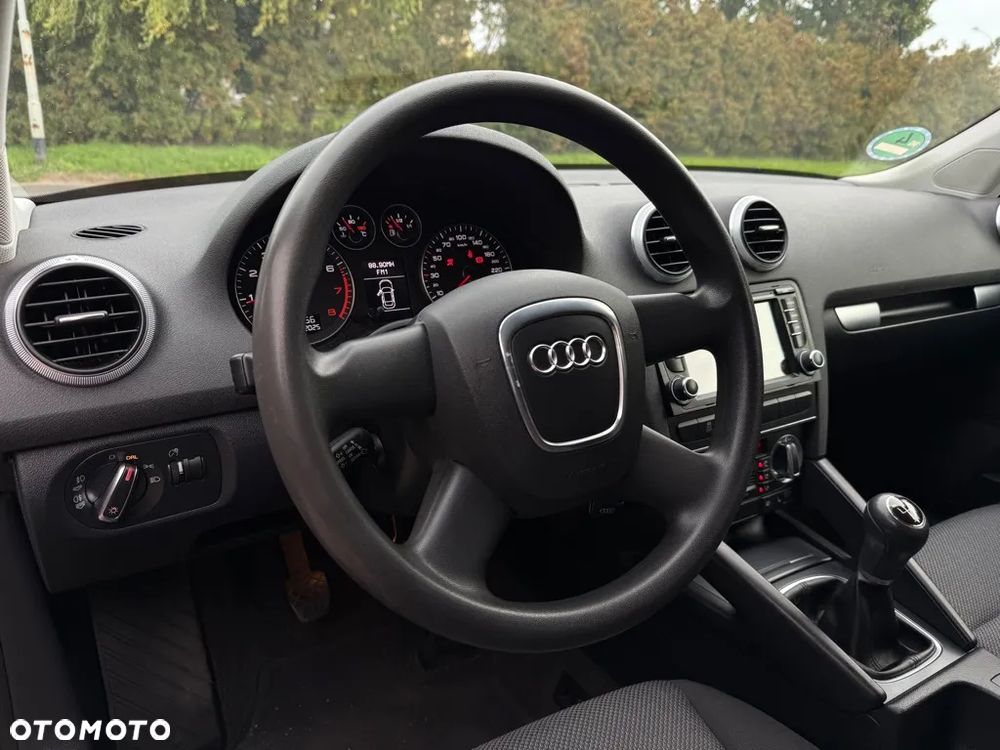 Audi A3 1.6 Ambition - 6