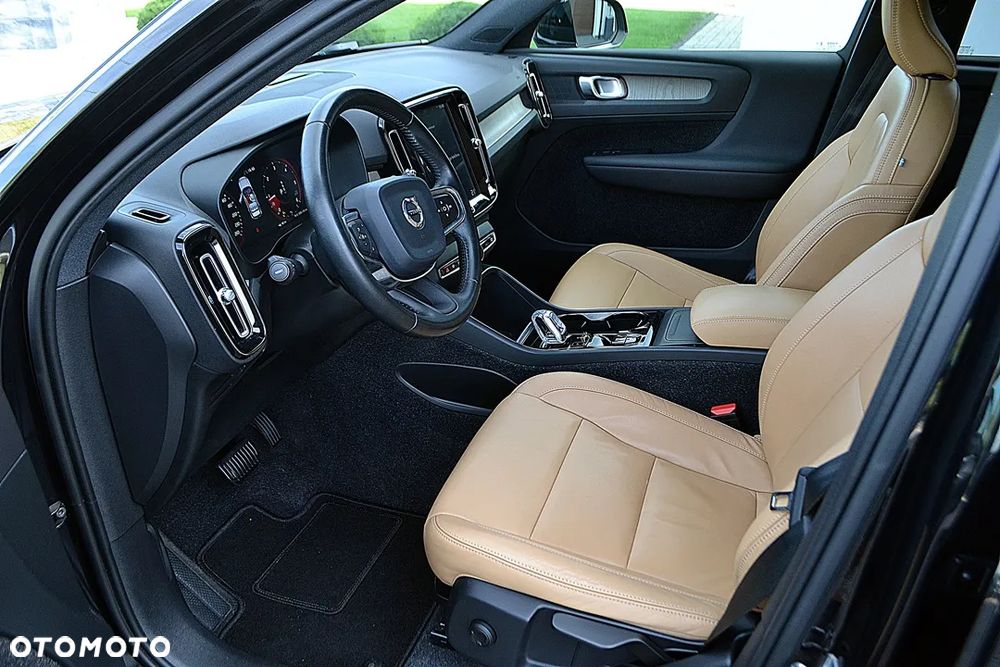Volvo XC 40 D3 SCR AWD Inscription - 10