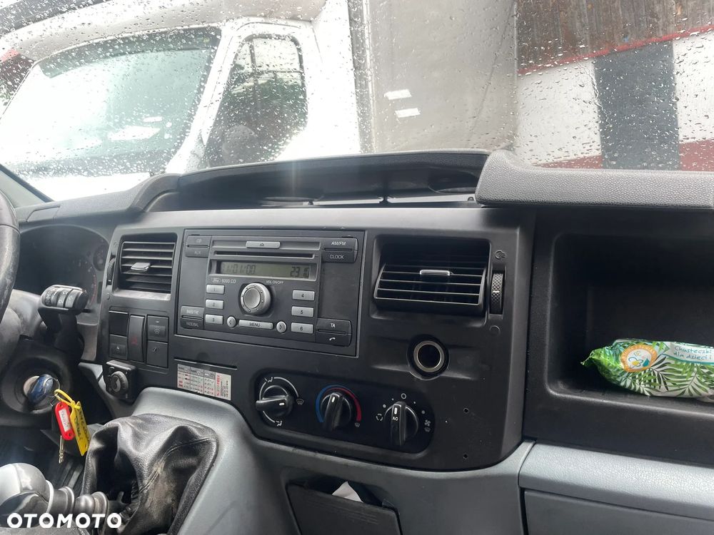 Ford Transit - 13