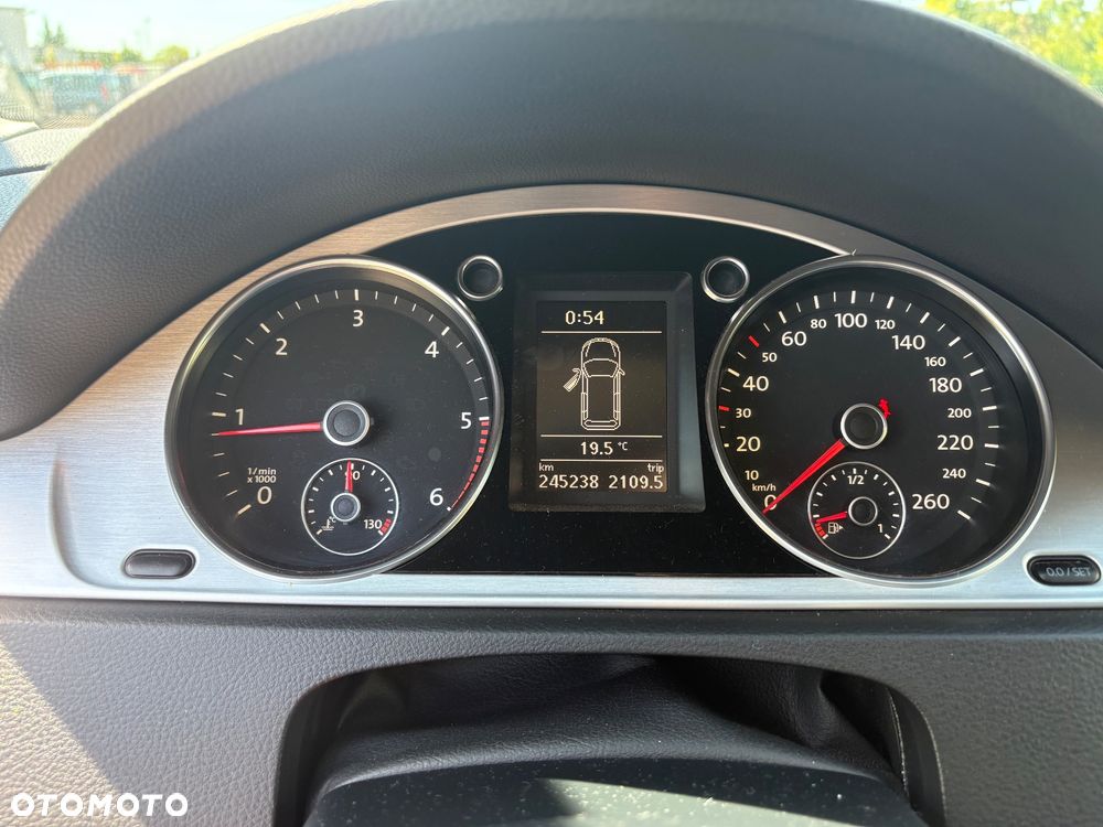 Volkswagen Passat 2.0 TDI Comfortline - 3