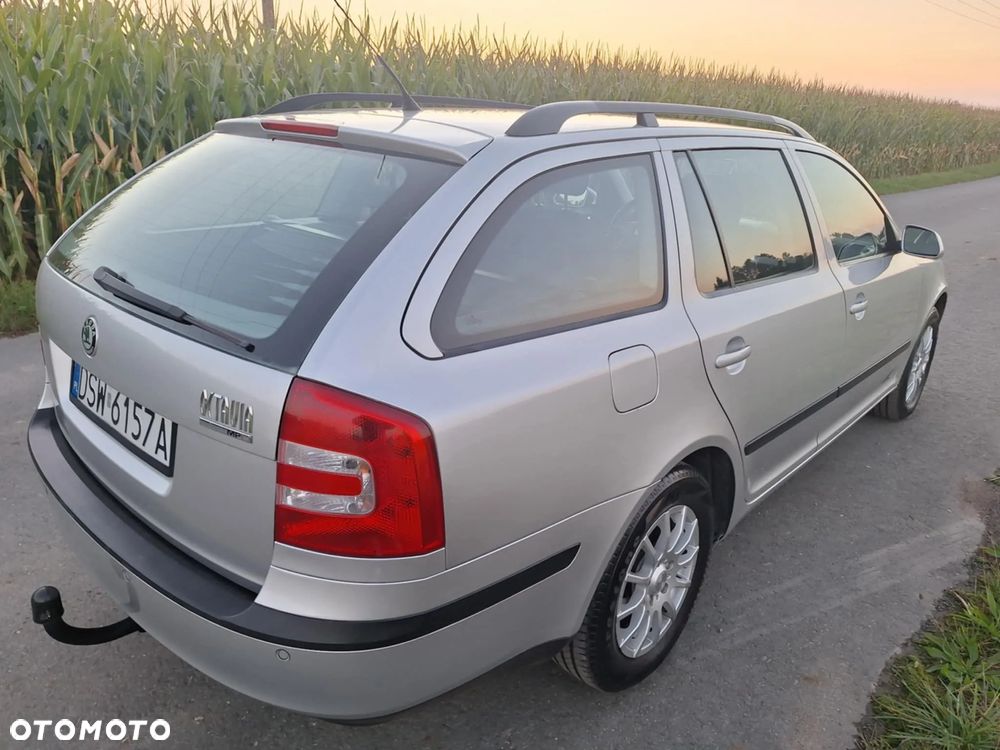 Skoda Octavia 1.6 Elegance - 15