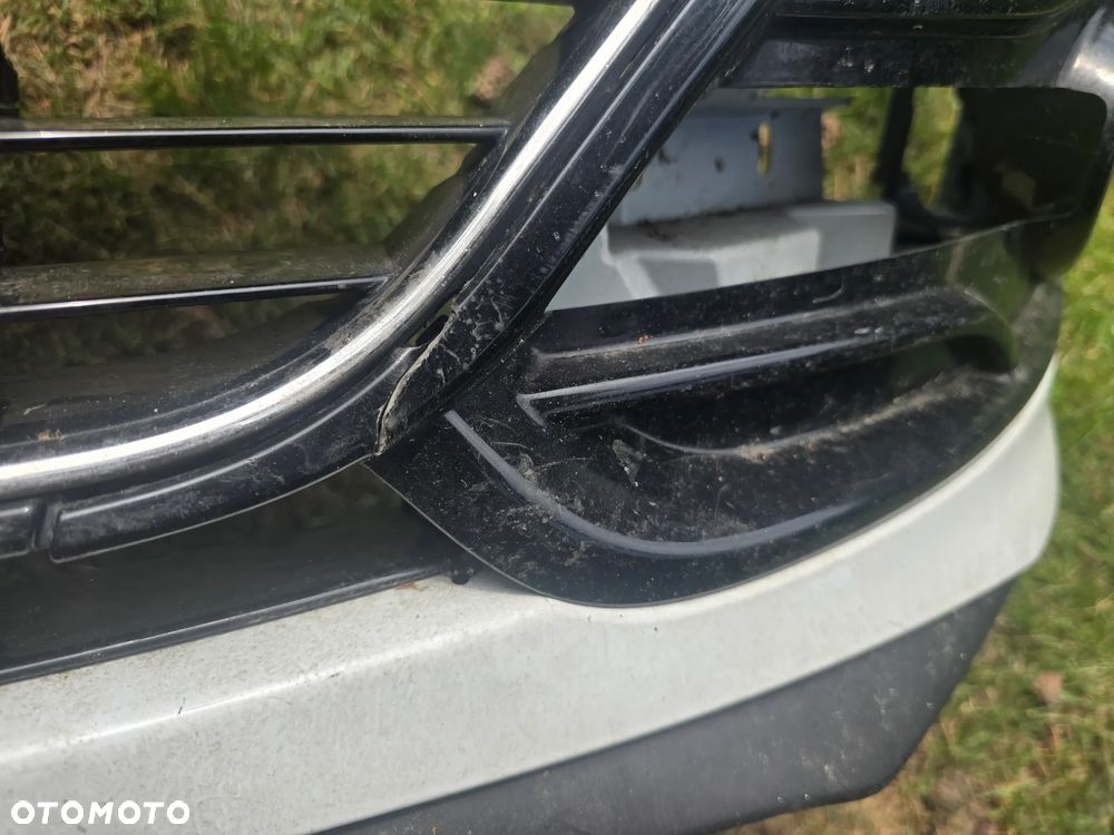 Renault megane III lift zderzak przód grill - 6