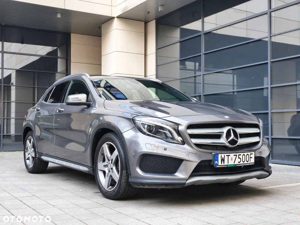 Mercedes-Benz GLA - 9