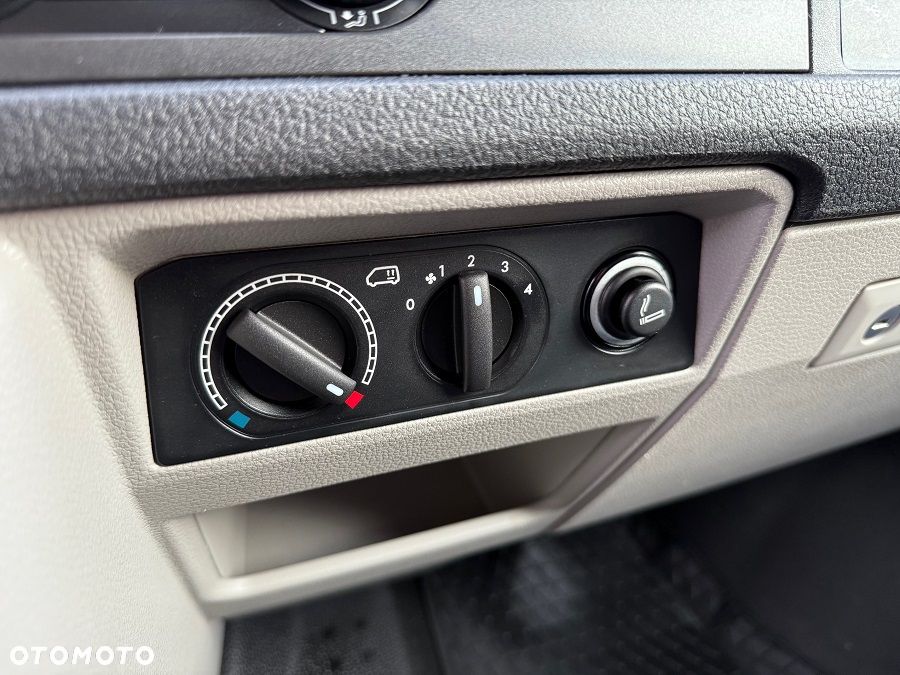 Volkswagen 2.0TDI DSG 150ps Transporter T6 Długi Webasto Parktronik SERWISOWANY Bezwypadek - 24