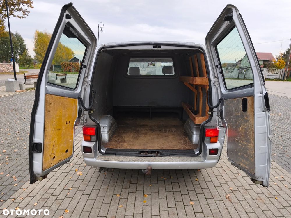 Volkswagen Transporter - 8