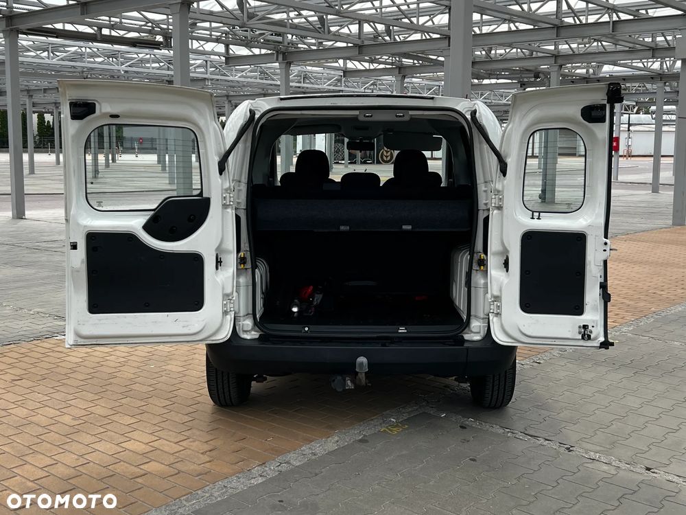 Fiat Fiorino Kombi 8V Elegant - 13