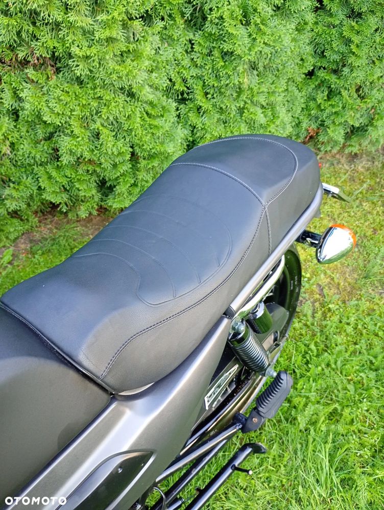 Barton Cafe Racer - 19