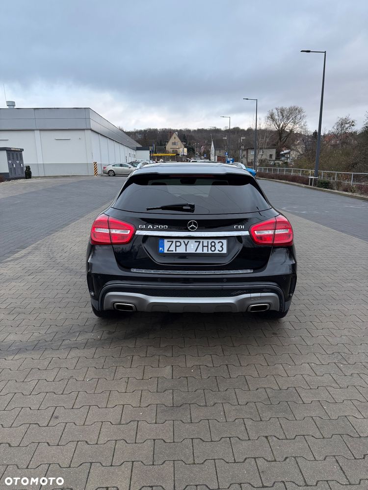 Mercedes-Benz GLA 200 (CDI) d 7G-DCT AMG Line - 4