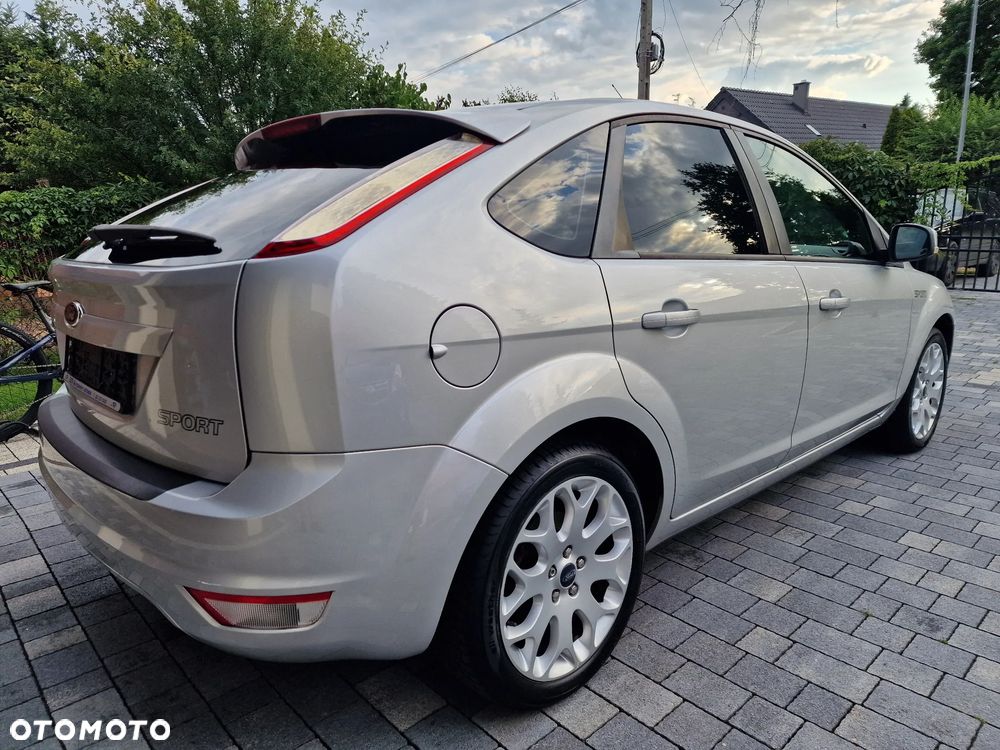 Ford Focus 1.8 FF Trend - 10
