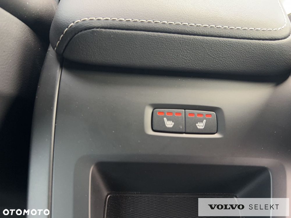 Volvo V60 B4 B Plus Dark - 26