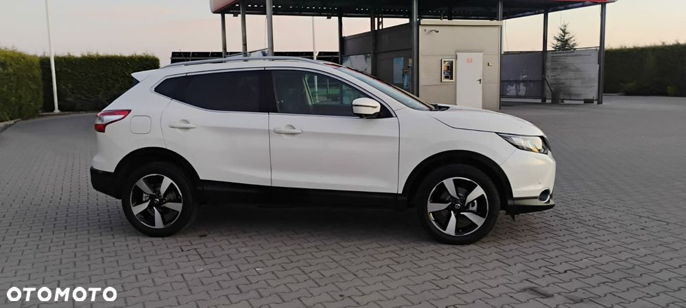 Nissan Qashqai - 2