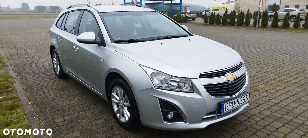 Chevrolet Cruze 1.6 LS - 3