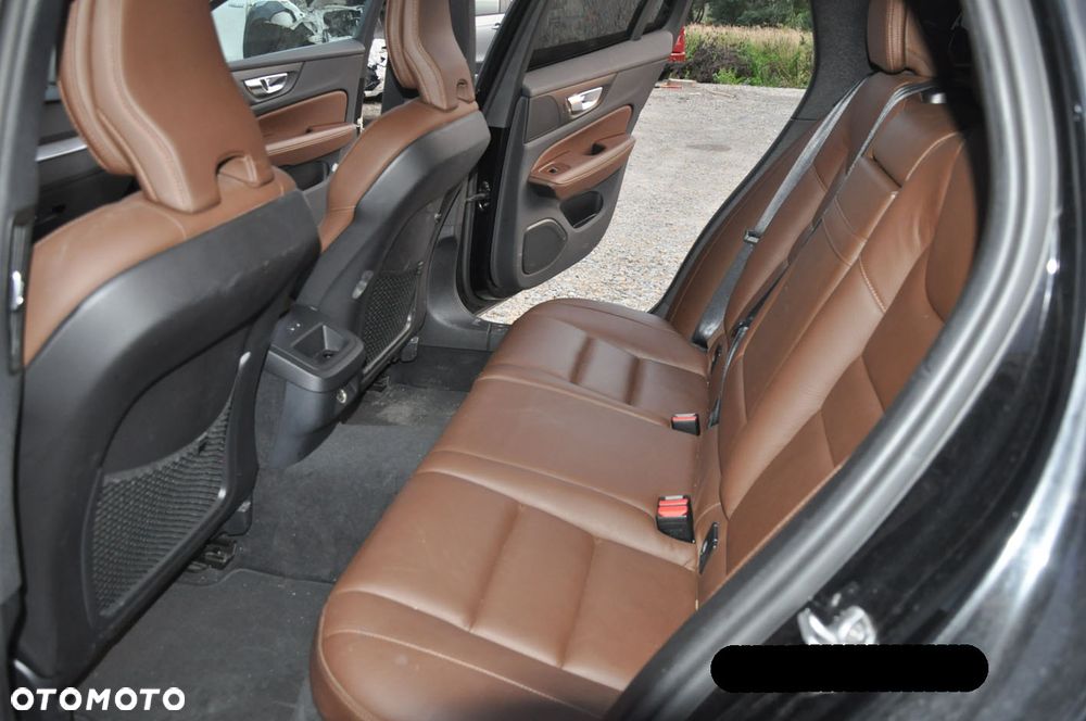 Volvo V60 D4 AWD Inscription - 24