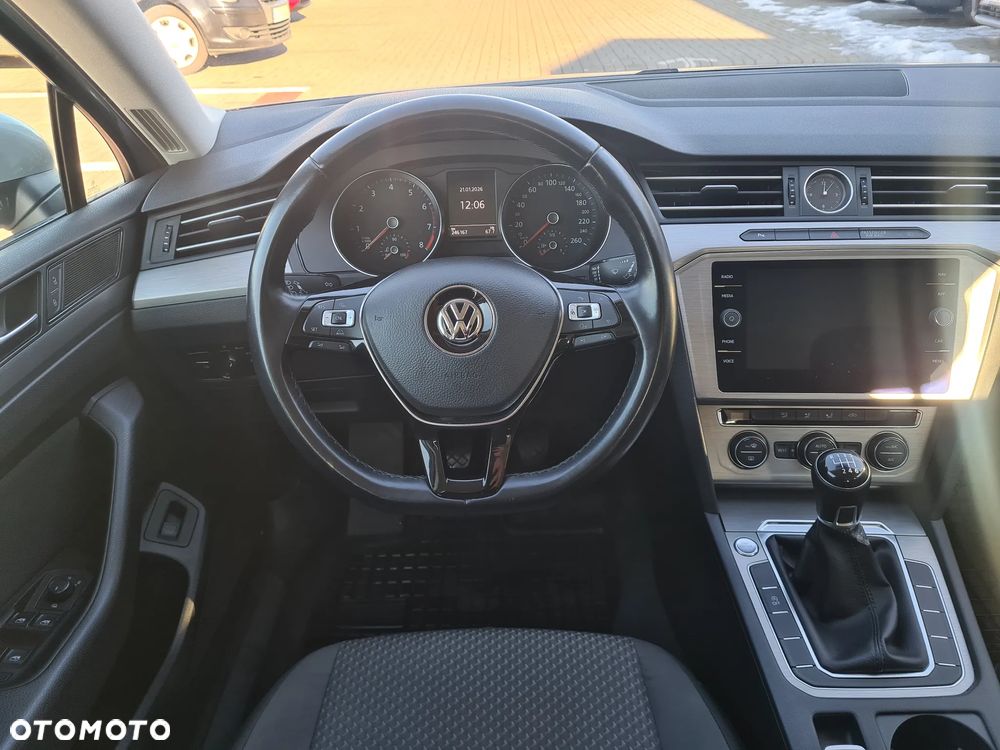 Volkswagen Passat 1.4 TSI BMT Comfortline - 8