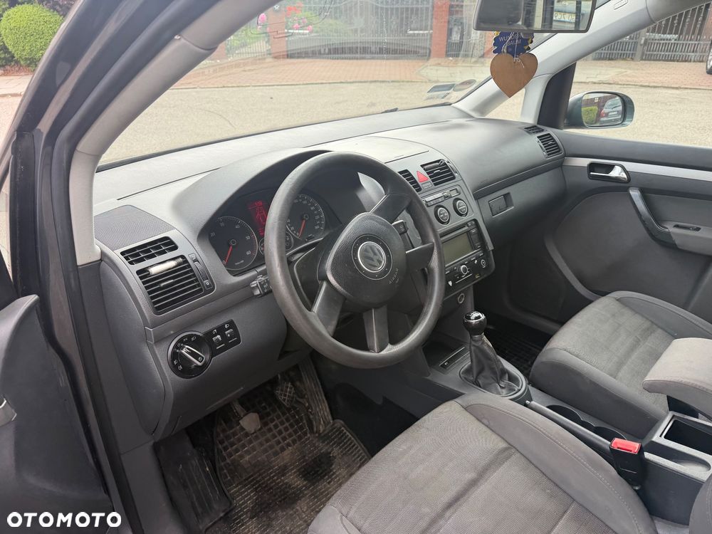 Volkswagen Touran 1.9 TDI Conceptline - 6