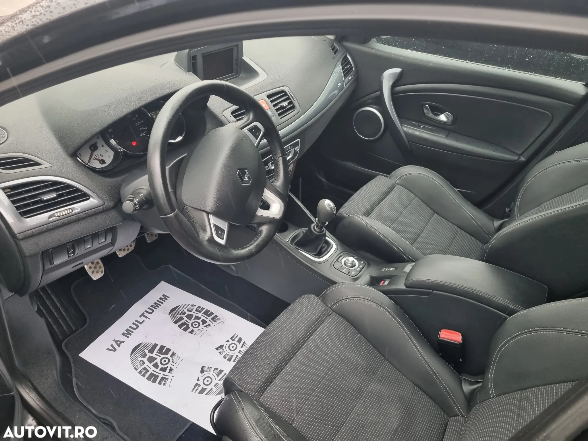 Renault Megane Grandtour dCi 130 FAP Luxe - 24