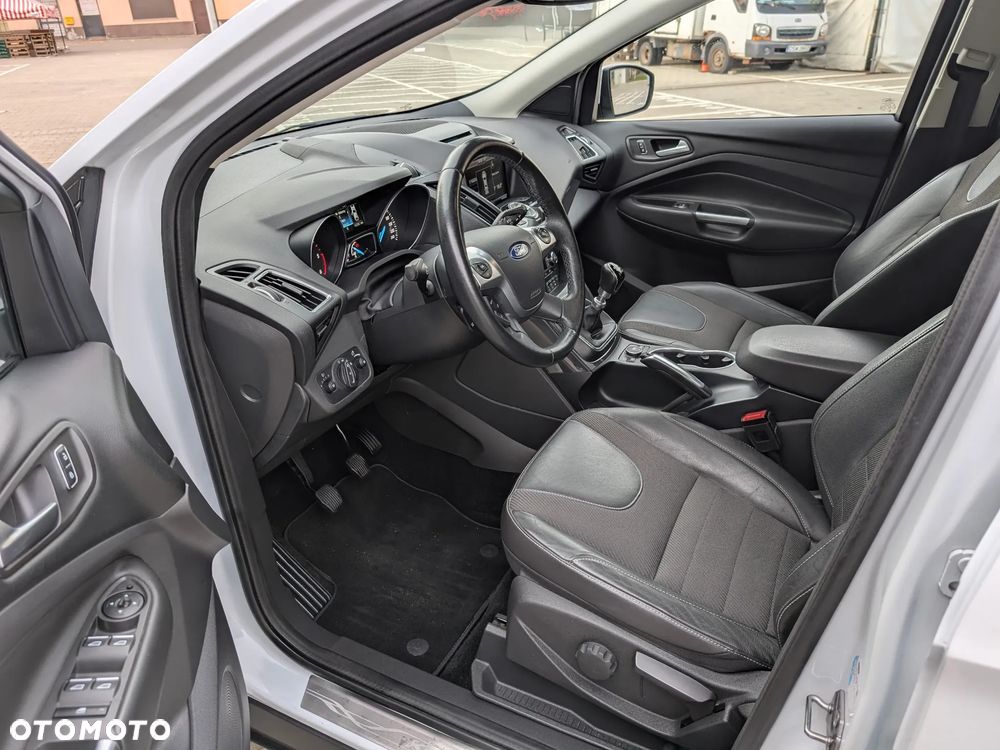 Ford Kuga 2.0 TDCi 4x4 Titanium - 16
