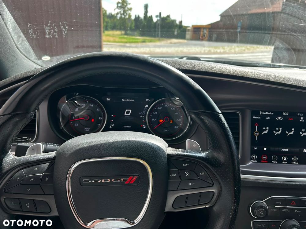 Dodge Charger 5.7 R/T - 18