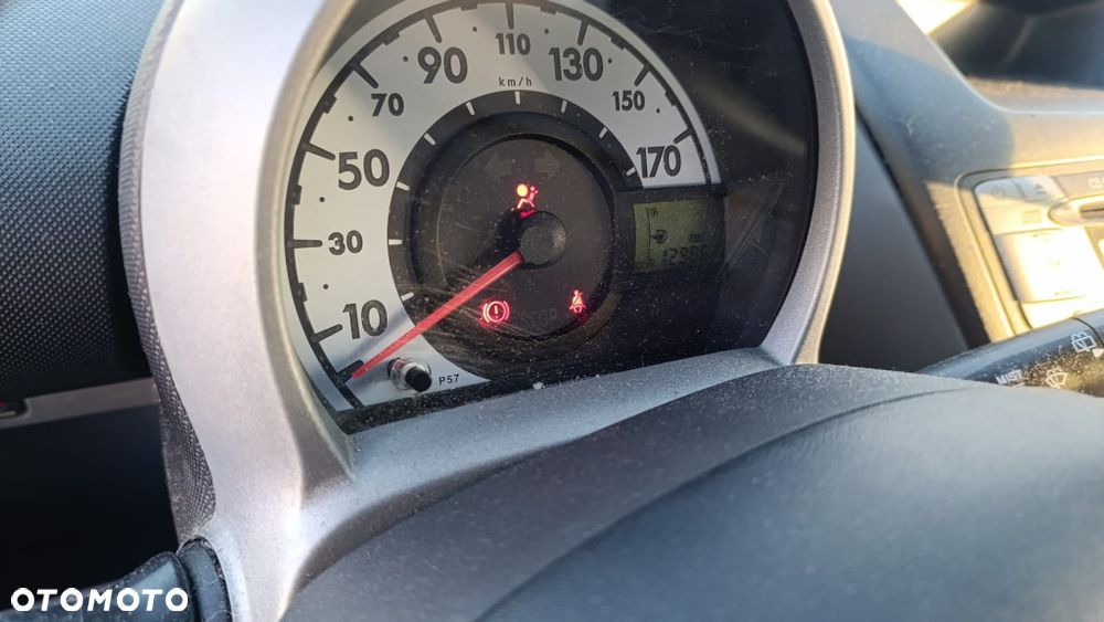 35732 Toyota Aygo I 2006 rok silnik 1.0 1KR-FE 68 km skrzynia sprawna lakier 3P0 - 8