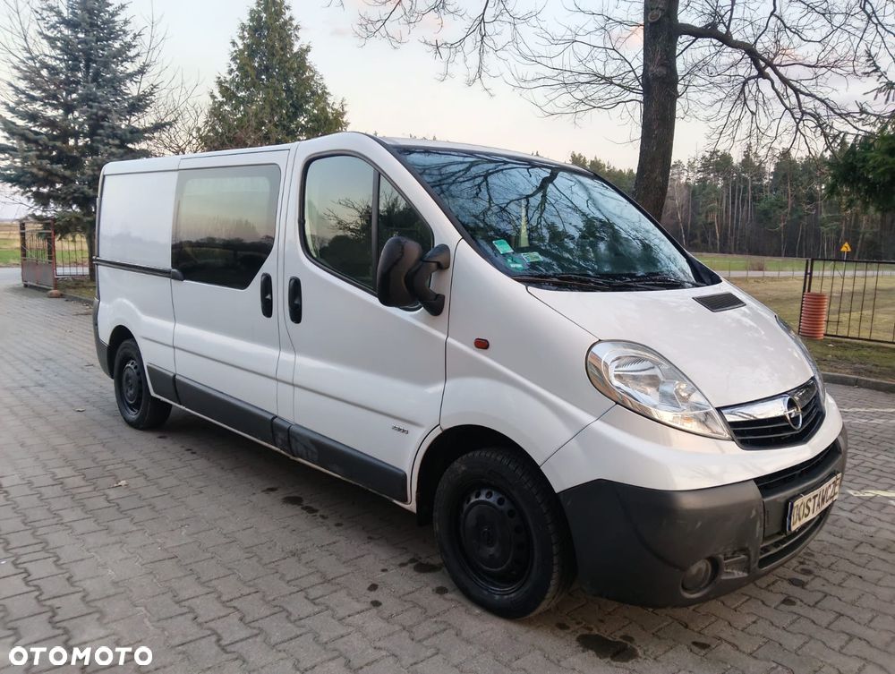 Opel Vivaro - 1