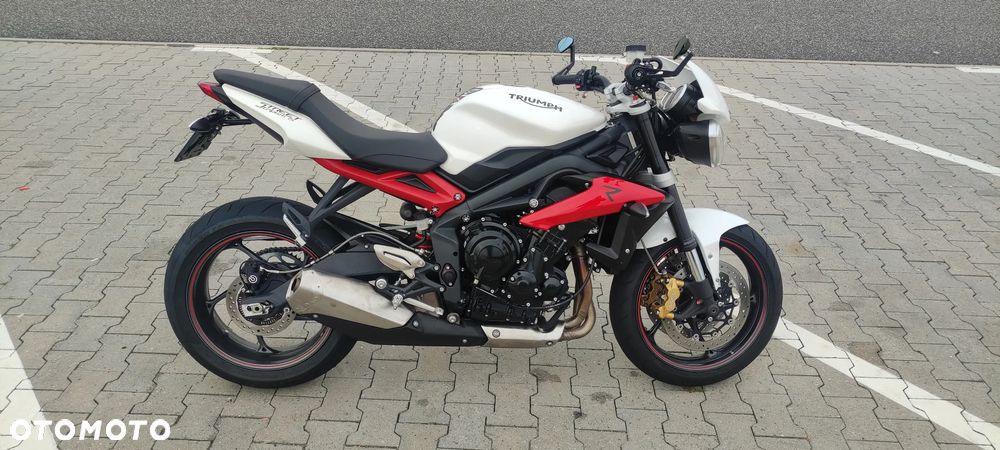 Triumph Street Triple - 1